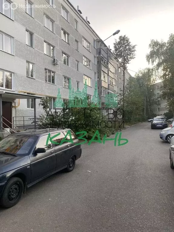 3-комнатная квартира: Казань, улица Братьев Касимовых, 46 (60 м) - Фото 0