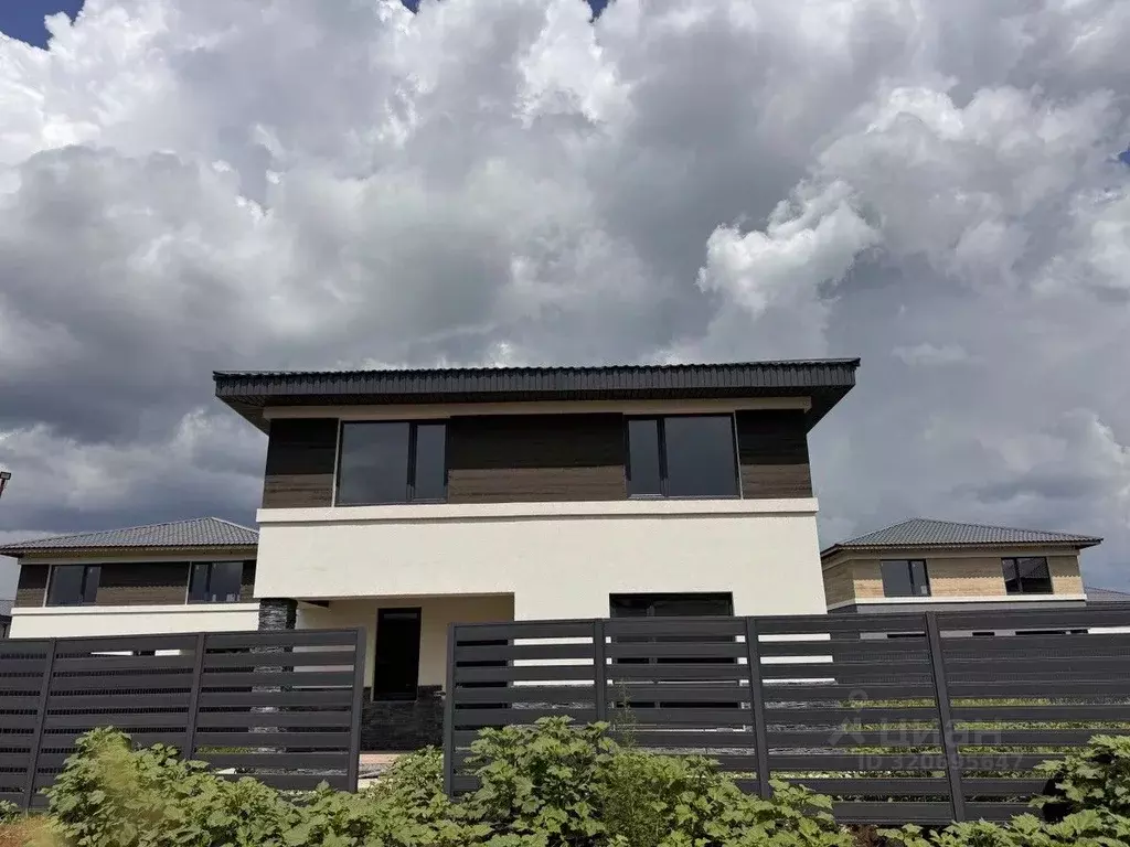 Дом в Самарская область, Красноярский район, Светлое Поле с/пос, с. ... - Фото 1