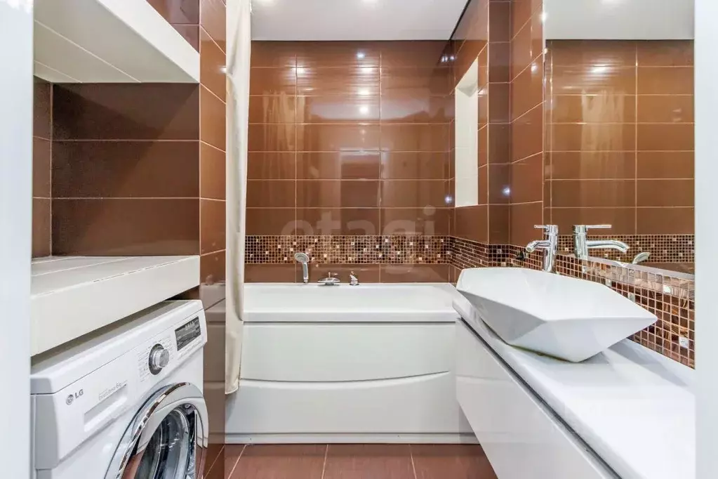 3-к кв. Тюменская область, Тюмень Кремлевская ул., 110к1 (90.1 м) - Фото 1