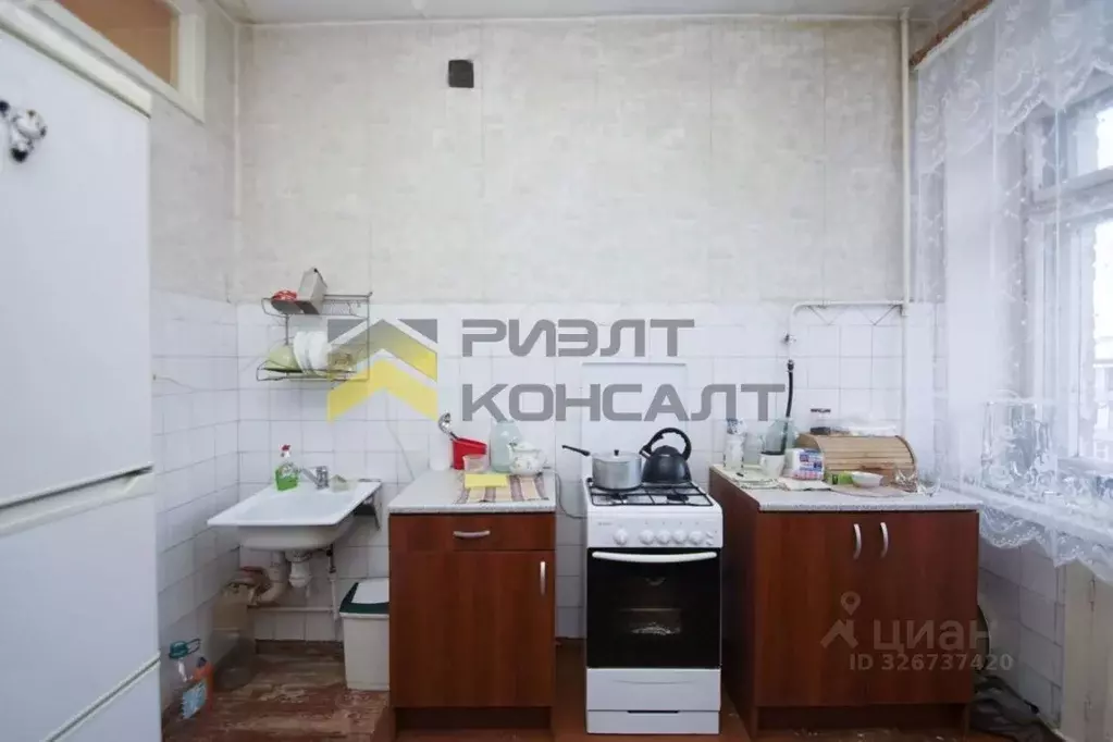 2-к кв. Омская область, Омск ул. Орджоникидзе, 13 (65.5 м) - Фото 2