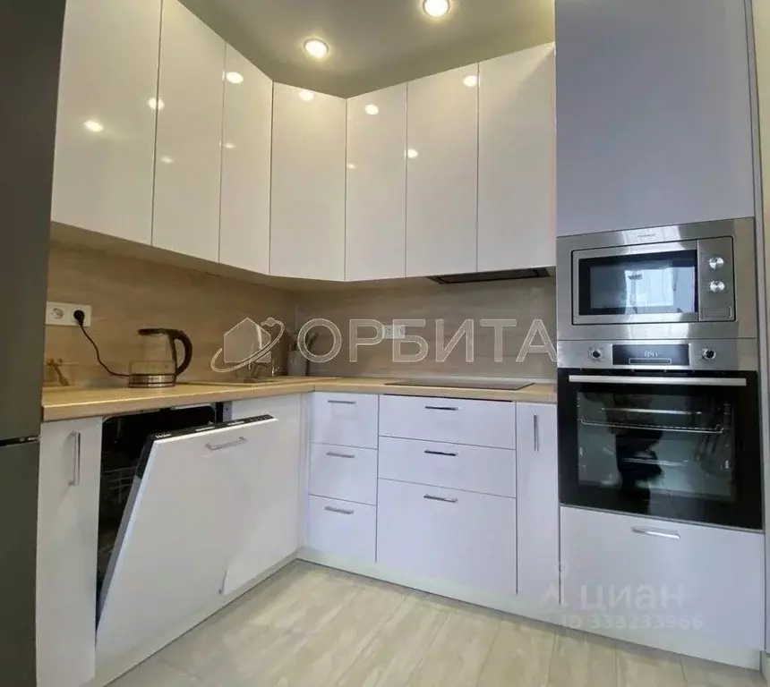 1-к кв. Тюменская область, Тюмень Рощино мкр, ул. Александра ... - Фото 1