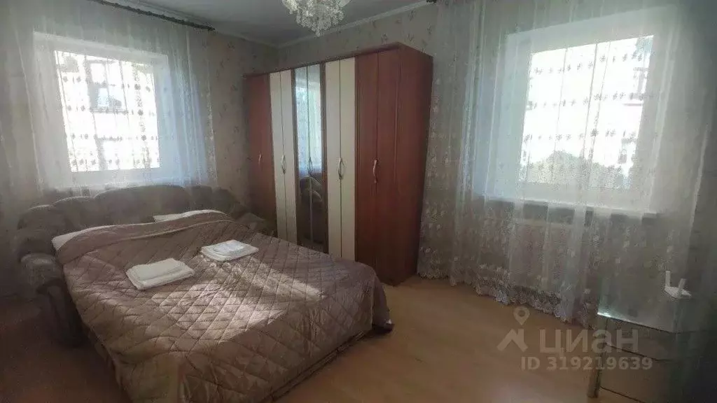 1-к кв. Калининградская область, Калининград ул. Кирова, 4 (53.0 м) - Фото 0