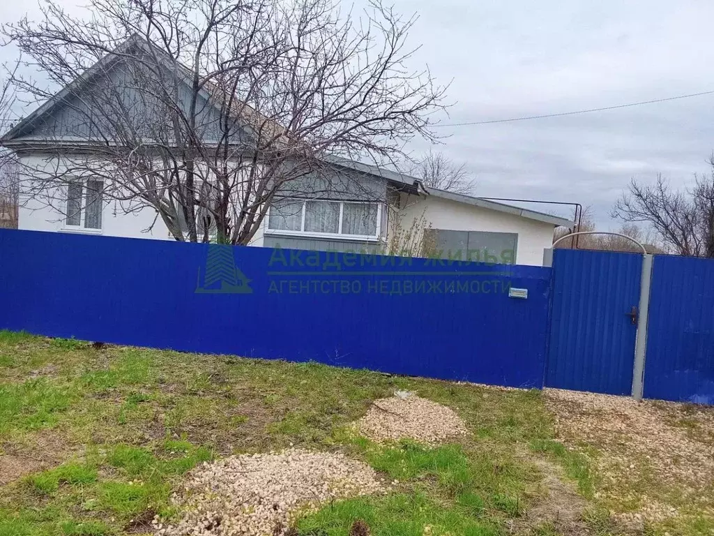 Дом в Саратовская область, Марксовский район, Подлесновское ... - Фото 1