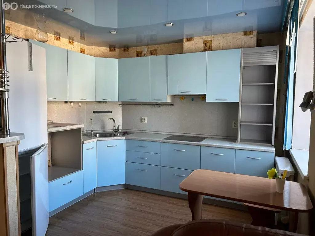 3-комнатная квартира: Киров, улица Энтузиастов, 4 (61.2 м) - Фото 2