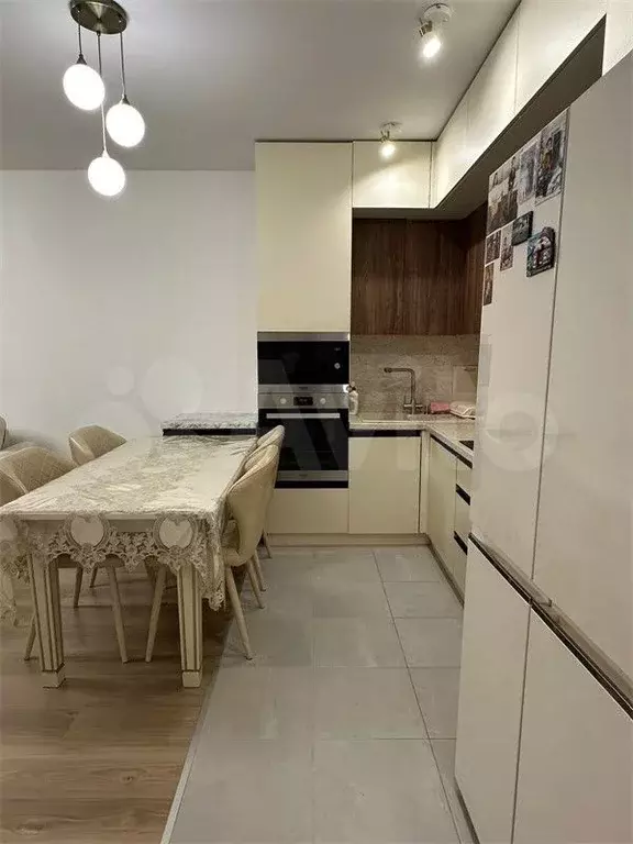 3-к. квартира, 90 м, 7/25 эт. - Фото 0