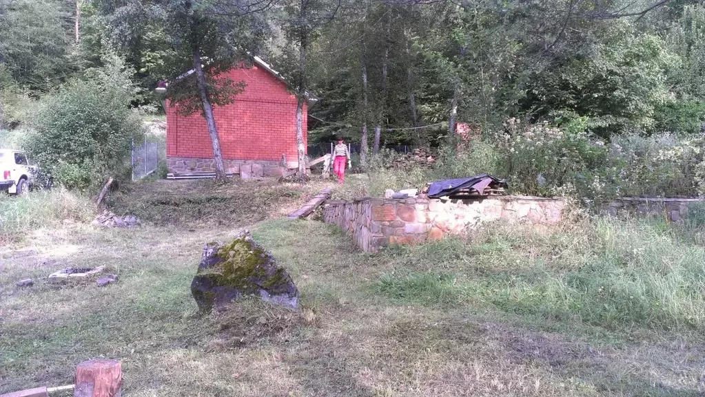 Дом в Карачаево-Черкесия, Урупский район, пос. Азиатский ул. Лесная ... - Фото 1