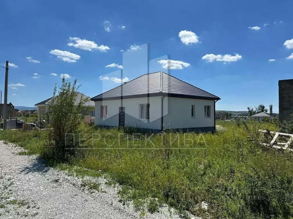 Дом в Краснодарский край, Краснодар пос. Знаменский, ул. Природная, ... - Фото 0