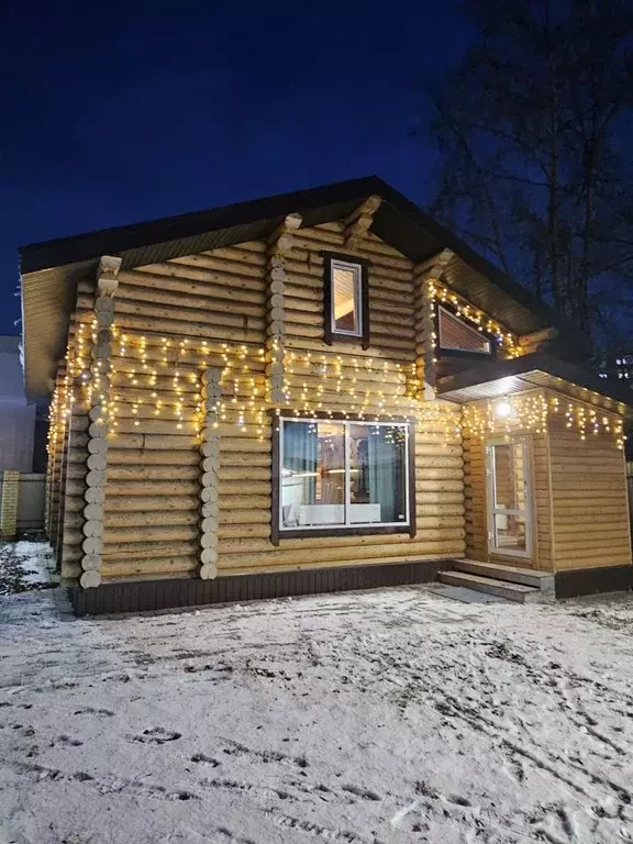 Дом в Ханты-Мансийский АО, Сургутский район, Белый Яр пгт  (200 м) - Фото 1