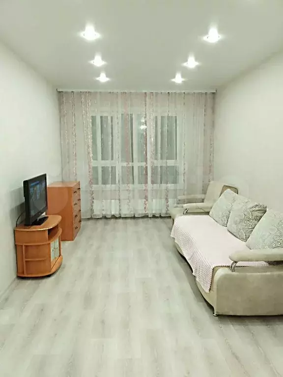 1-к. квартира, 40 м, 3/17 эт. - Фото 0