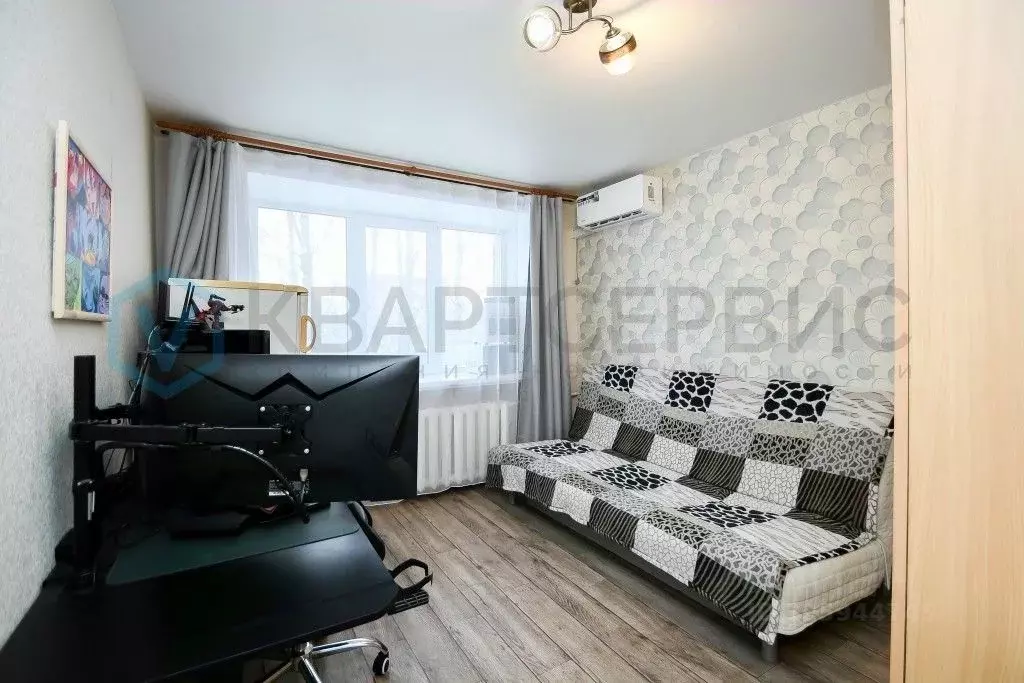 Комната Омская область, Омск Городок Нефтяников мкр, ул. Круговая, 4А ... - Фото 0