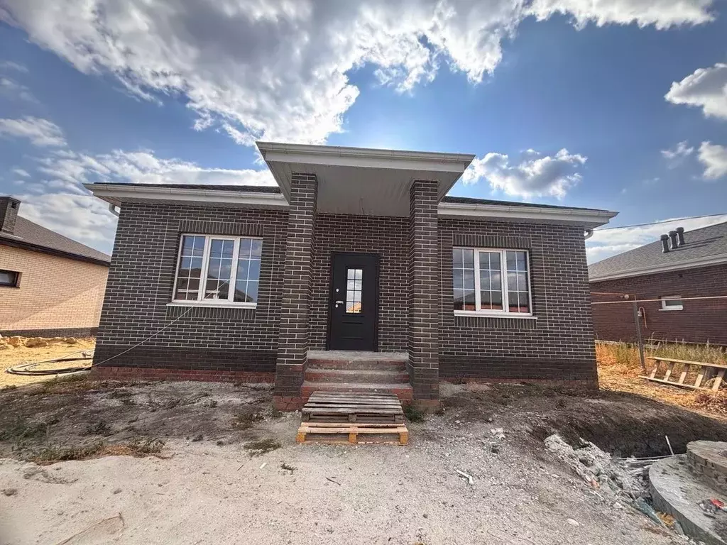 Дом в Ростовская область, Неклиновский район, с. Новобессергеневка ул. ... - Фото 0