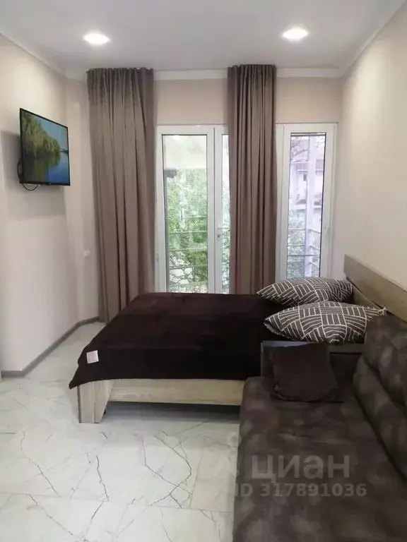1-к кв. Крым, Ялта ул. Дмитриева, 9 (50.0 м) - Фото 0