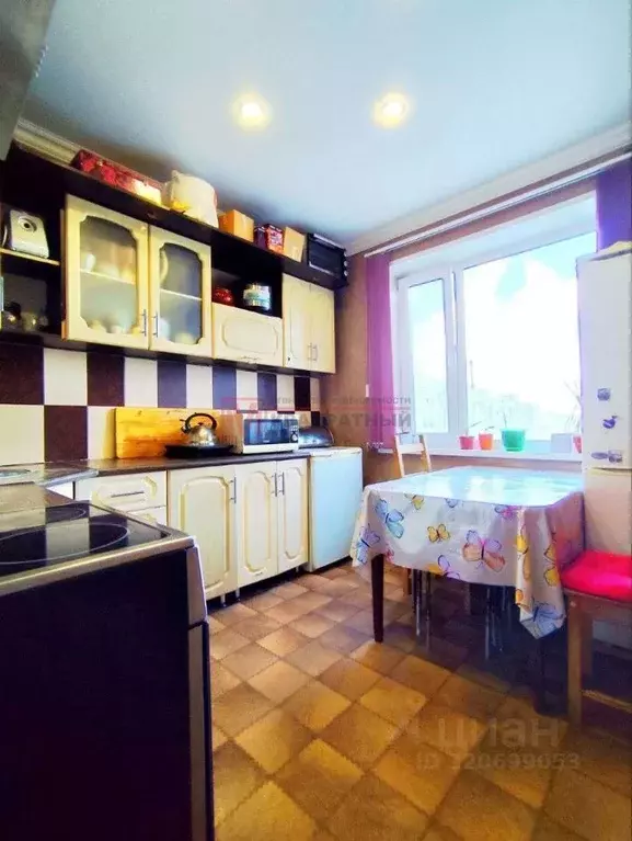 3-к кв. Белгородская область, Старый Оскол Жукова мкр, 50 (65.0 м) - Фото 1