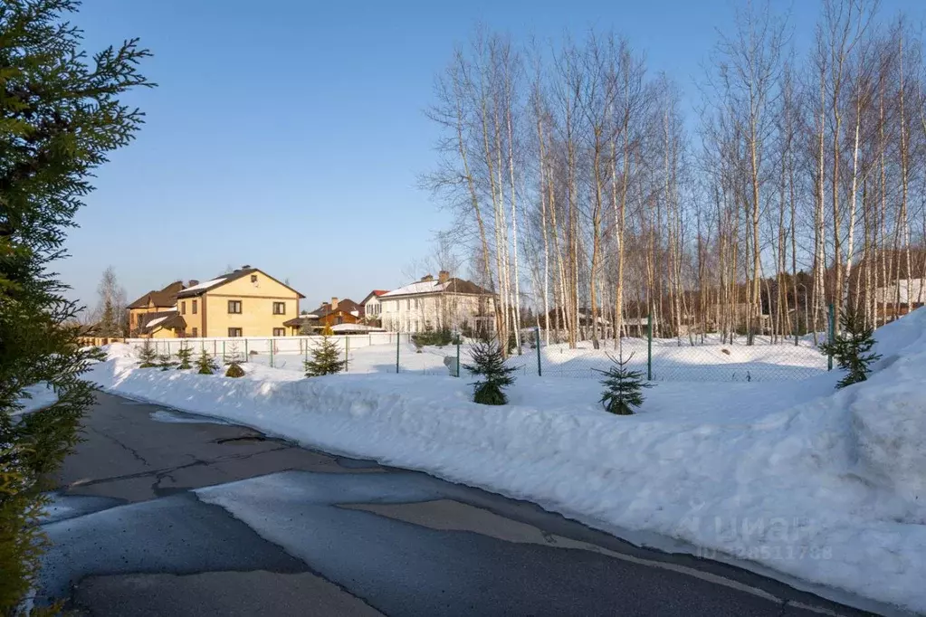 Участок в Московская область, Мытищи городской округ, д. Подольниха ... - Фото 1