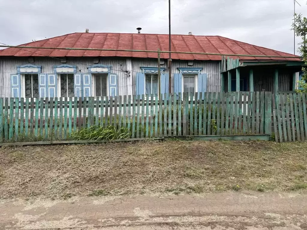 Дом в Саратовская область, Аркадакский район, Малиновское ... - Фото 1