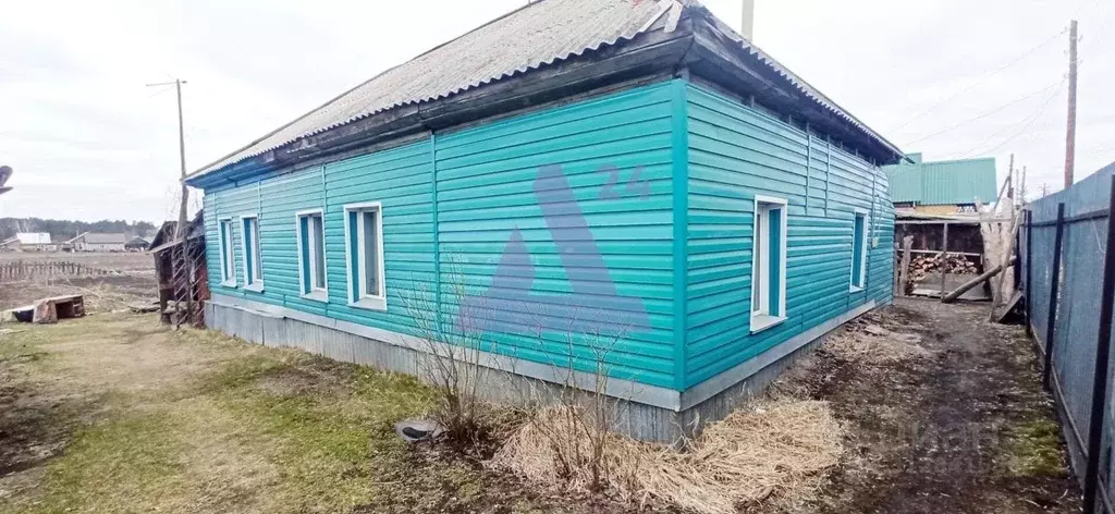 Дом в Алтайский край, Первомайский район, с. Боровиха Вокзальная ул., ... - Фото 1