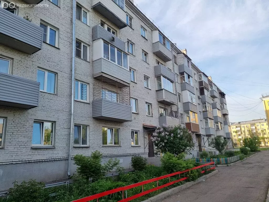 3-комнатная квартира: Красноярск, Северный проезд, 11 (61.8 м) - Фото 0