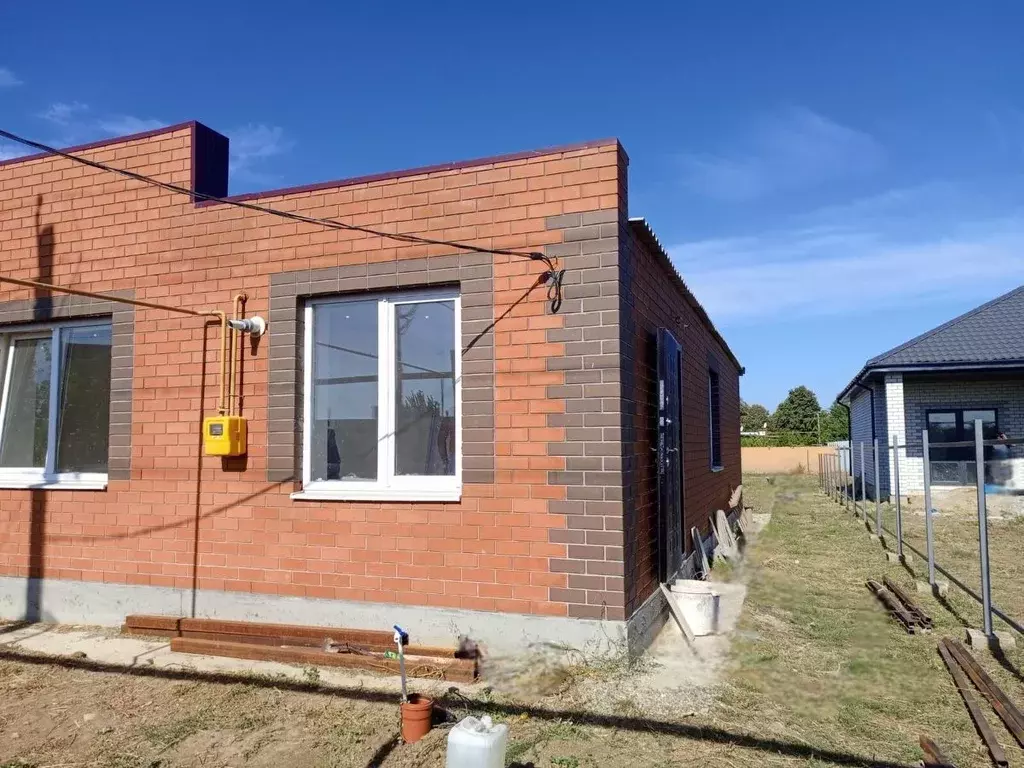 Дом в Краснодарский край, Темрюкский район, Запорожское с/пос, пос. ... - Фото 1