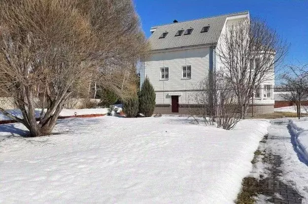 Дом в Самарская область, Ставропольский район, с. Подстепки ул. ... - Фото 1