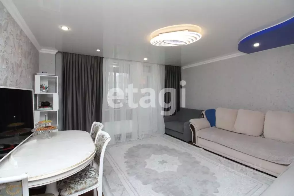 2-к кв. Красноярский край, Красноярск ул. Авиаторов, 38 (70.0 м) - Фото 1