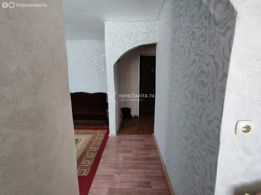 3-комнатная квартира: Чебаркуль, улица 9 Мая, 22 (42 м) - Фото 2