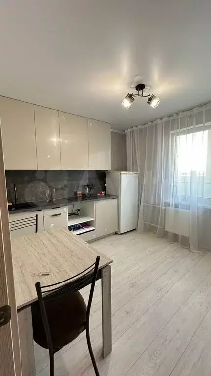 1-к. квартира, 39 м, 8/16 эт. - Фото 1