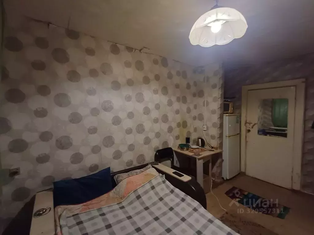 Комната Свердловская область, Среднеуральск ул. Бахтеева, 2 (12.3 м) - Фото 1