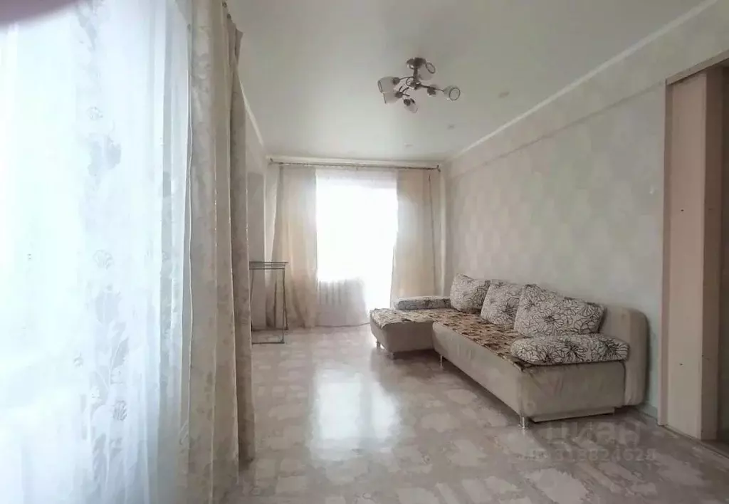 2-к кв. Омская область, Омск Заозерная ул., 5А (45.0 м) - Фото 0