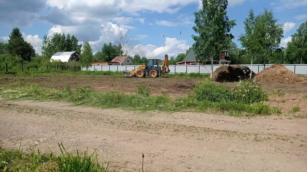 Участок в Ленинградская область, Волховский район, Вындиноостровское ... - Фото 0