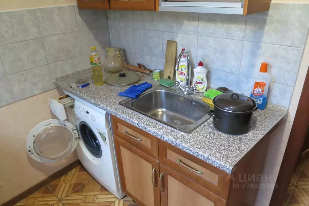 Комната Санкт-Петербург Серебристый бул., 22К3 - Фото 1