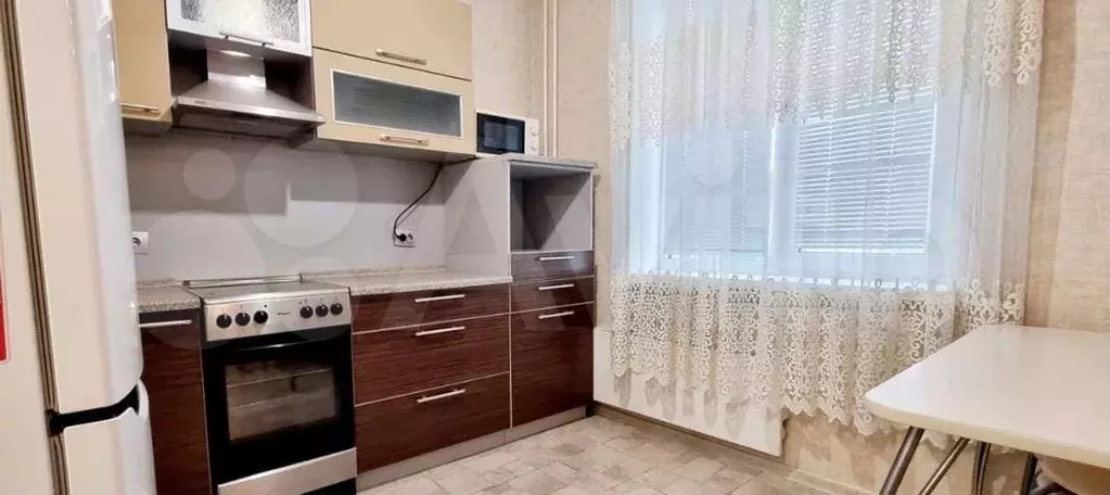 2-к. квартира, 57 м, 1/10 эт. - Фото 0