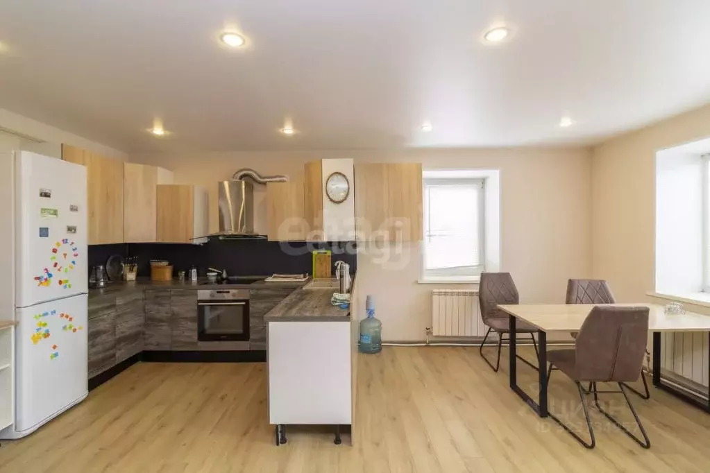 Дом в Тюменская область, Тюмень ул. Революции (92 м) - Фото 1