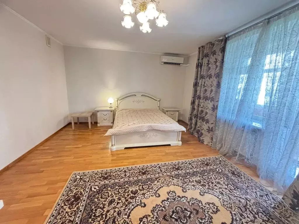 3-к кв. Татарстан, Казань ул. Галиаскара Камала, 55 (130.0 м) - Фото 0