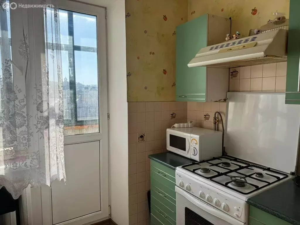 3-комнатная квартира: Горячий Ключ, улица Ленина, 232 (63 м) - Фото 1