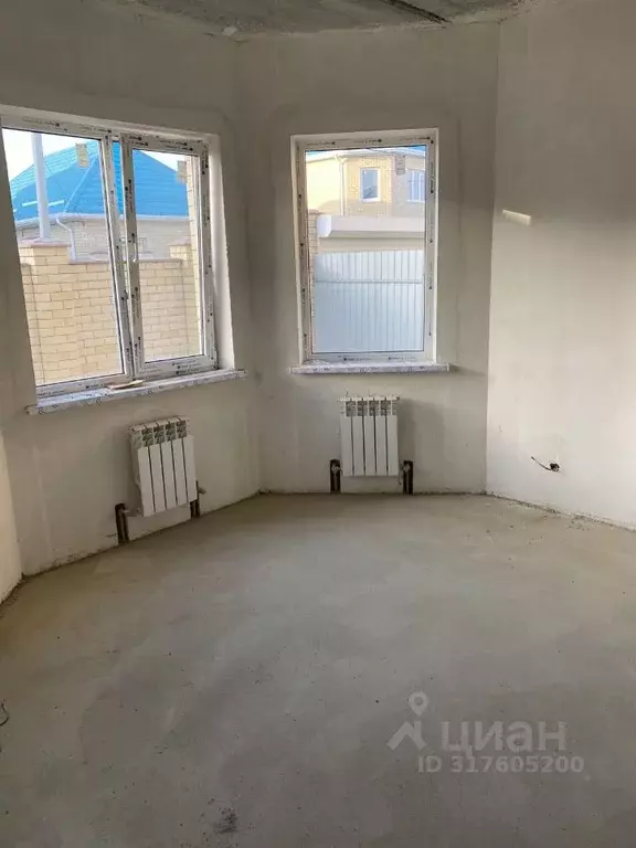 Дом в Краснодарский край, Краснодар ул. Имени Георгия Гужина, 75 (145 ... - Фото 1