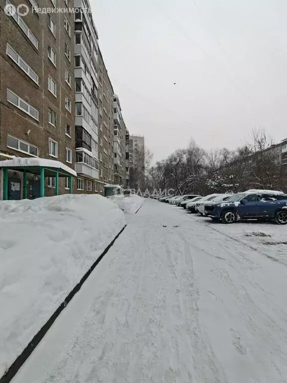 3-комнатная квартира: Пермь, улица Моторостроителей, 10 (60.1 м) - Фото 1