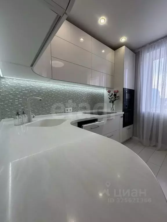 2-к кв. Тюменская область, Тюмень Широтная ул., 35 (50.4 м) - Фото 1