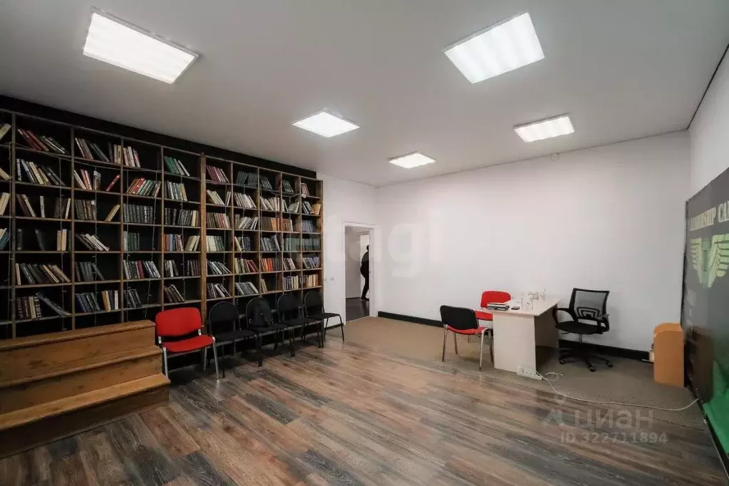 Помещение свободного назначения в Тюменская область, Тюмень Мельничная ... - Фото 1