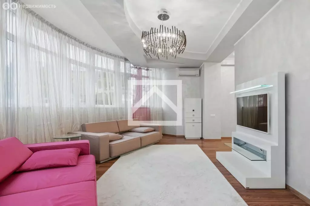 3-комнатная квартира: Ялта, улица Щорса, 20 (106 м) - Фото 1