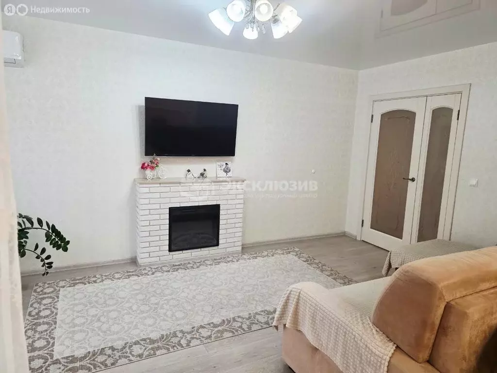 2-комнатная квартира: Тюмень, улица 50 лет Октября, 57Ак1 (80.3 м) - Фото 0
