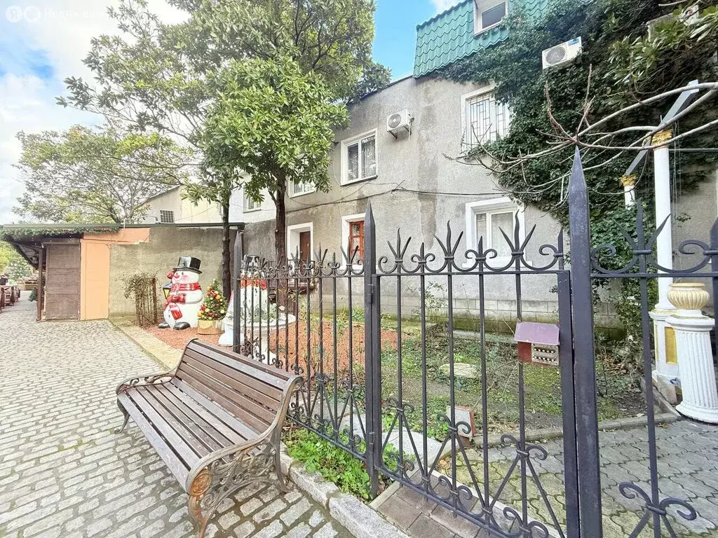 2-комнатная квартира: Алупка, улица Амет-хана Султана, 12 (41 м) - Фото 1