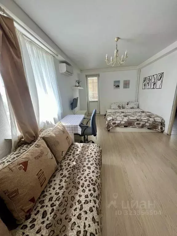 1-к кв. Волгоградская область, Волгоград ул. Землянского, 1 (30.7 м) - Фото 2