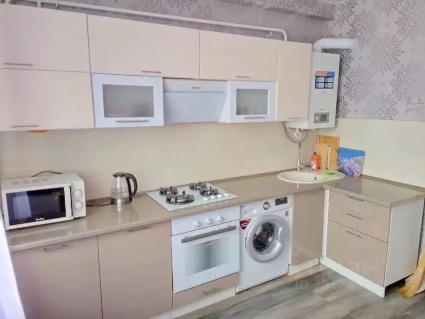 2-к кв. Крым, Симферополь ул. Железнодорожная, 1Ж (60.0 м) - Фото 2