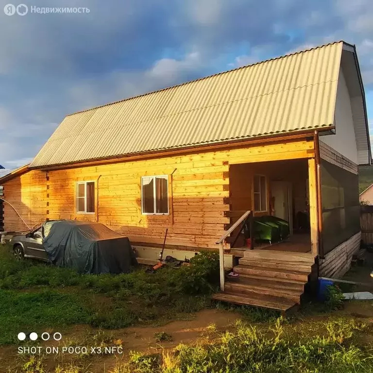 Дом в село Нижний Саянтуй, Полевая улица (104 м) - Фото 1