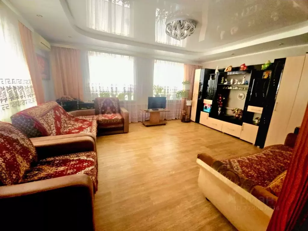 Дом в Ростовская область, Батайск ул. Энгельса (100 м) - Фото 1