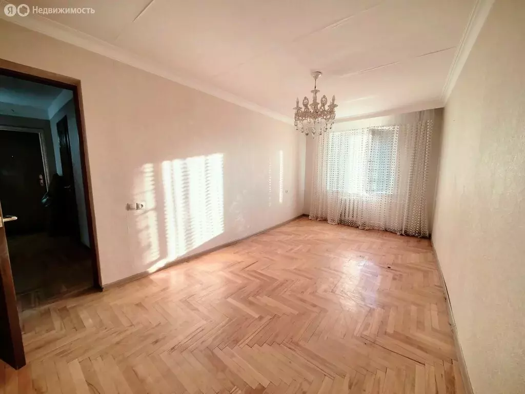 3-комнатная квартира: Нарткала, улица Шекихачева, 6 (76 м) - Фото 1