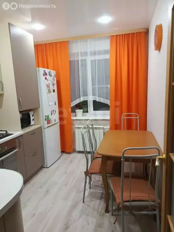 3-комнатная квартира: Курган, жилой район Заозёрный, 3-й микрорайон, 8 ... - Фото 1