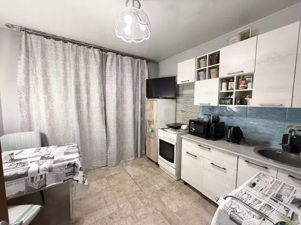 3-к кв. Бурятия, Улан-Удэ ул. Боевая, 26 (58.5 м) - Фото 0