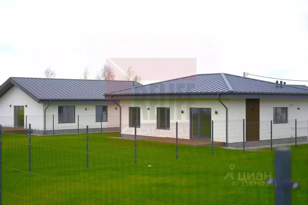 Дом в Калининградская область, Гурьевский муниципальный округ, пос. ... - Фото 1