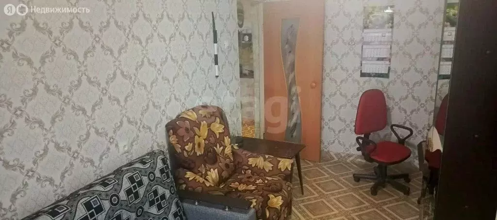 3-комнатная квартира: Вышний Волочёк, улица Красных Печатников, 54/81 ... - Фото 2